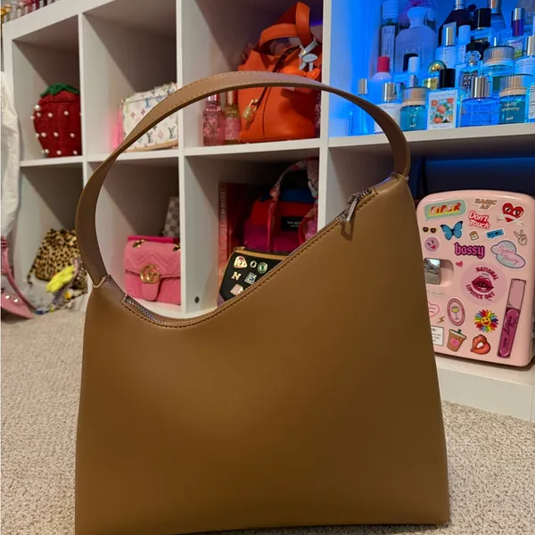 Elegant Brown Shoulder Bag - Image 2