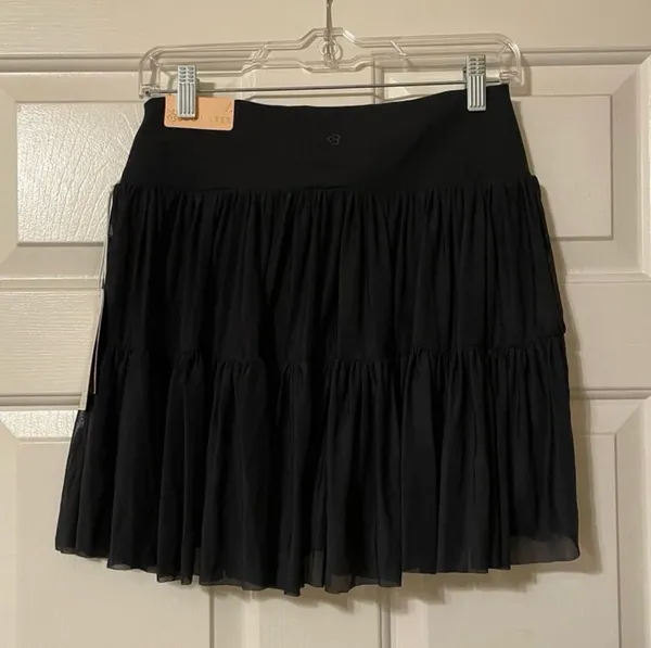 NWT! Blogilates Viral Taylor Swift Popflex Ballerina Skirt Skort Black (Small) - Image 4
