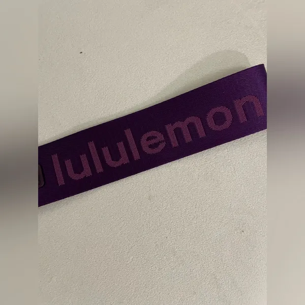 Lululemon NWT Never Lost Keychain purple and Pink SOLD OUT COLOR - Image 4