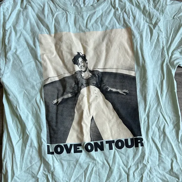 Harry styles love on tour tshirt - Image 3