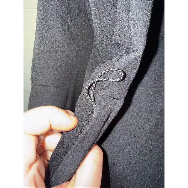 Lululemon Men’s XL Black Warp Light Packable Lightweight Jacket - Image 3