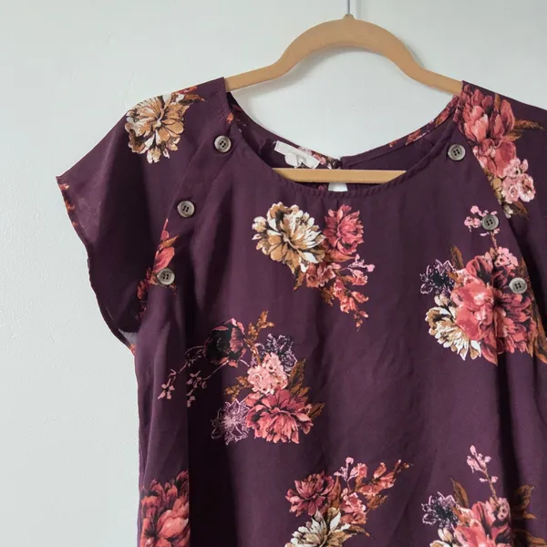 Maurices Purple Floral Short Sleeve Blouse Top Forest Fairy Goblincore Office M - Image 6