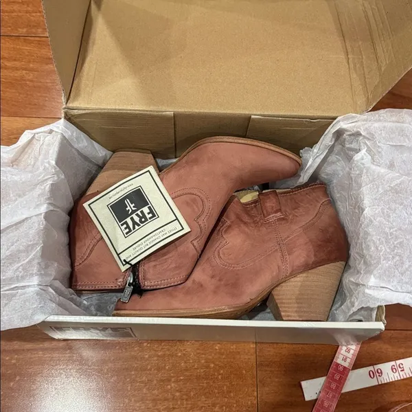 NWT Frye Women's Dusty‎ Rose Reina Bootie Bufny Ankle Bootie size 7M - Image 7