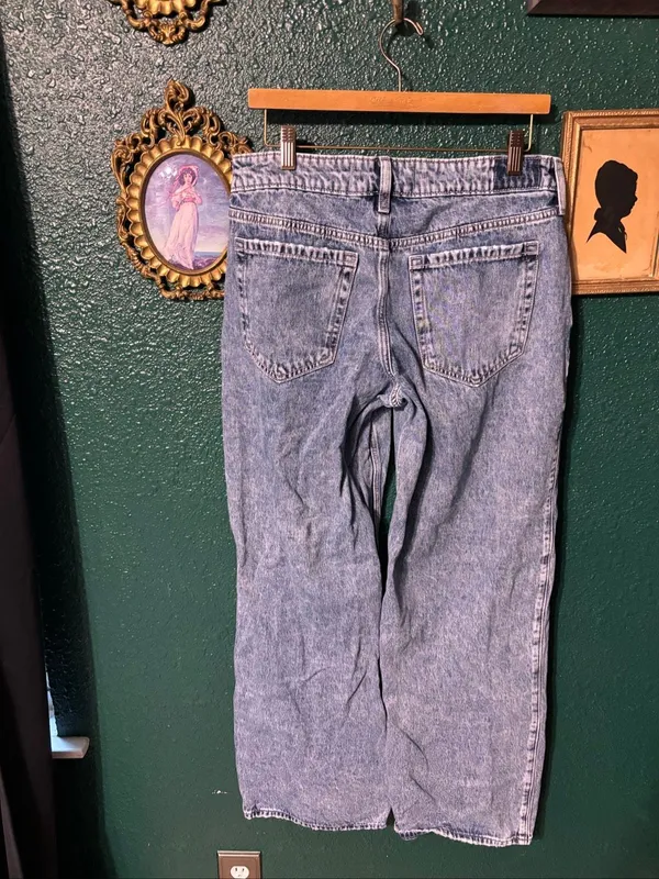 Hollister Low Rise Baggy Denim Jeans Sz 29 - Image 2