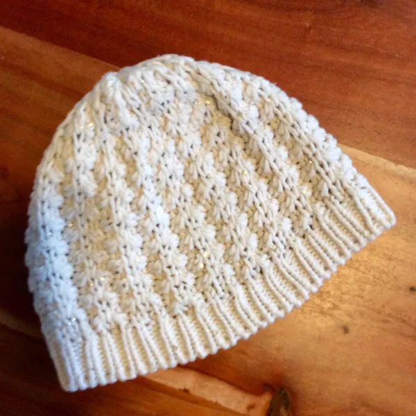 GAP Woven Cream & Gold Beanie - Image 4
