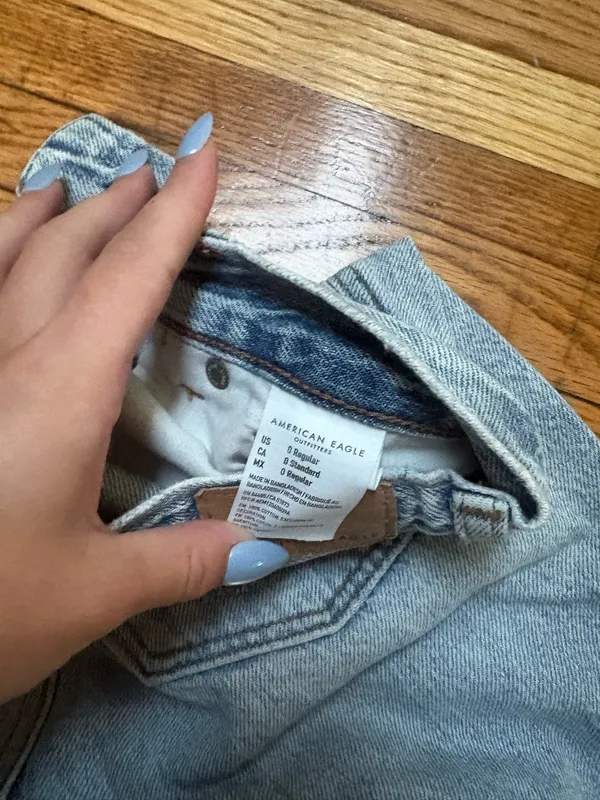Ripped American Eagle Jeans - Image 3