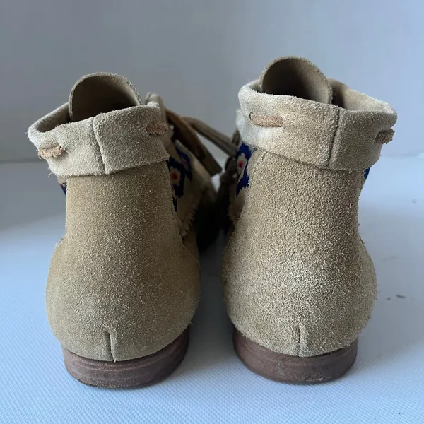 Soludos Suede Moccasin Womens Boots Sz 7 Boho Southwestern Embroidered Festival - Image 4