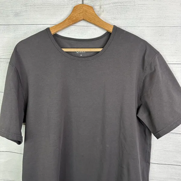 Quince Curve Crewneck Tee Dark Coal Gray Curved Hem Womens Size Medium Casual - Image 3
