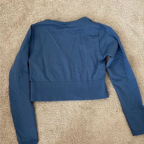 Offline by aerie long sleeve cropped workout top - Image 6