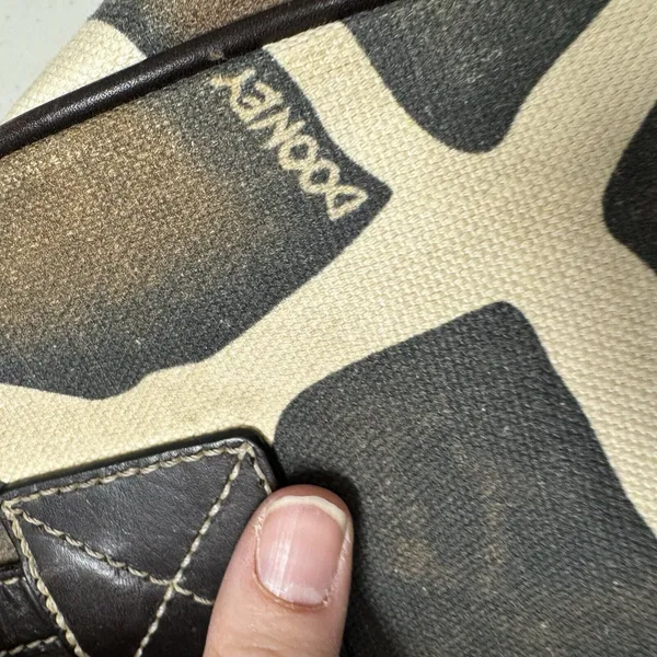 Dooney & Bourke Giraffe Print Canvas Shoulder Tote Bag Leather Trim Vintage Y2K - Image 9