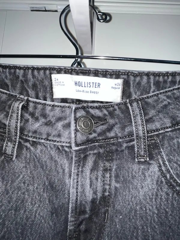 Hollister Black Low-Rise Baggy Jeans - Image 3
