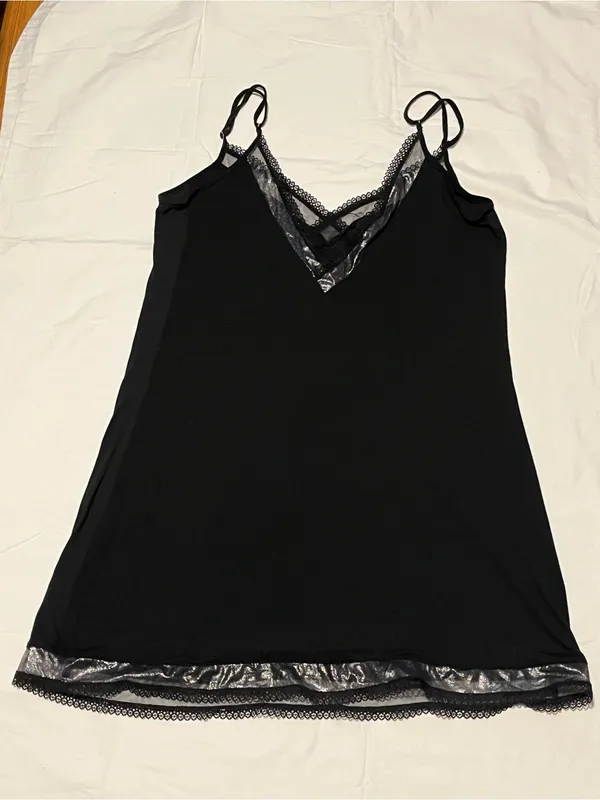 Victoria's Secret Black Lace Trim Cami Tank Top Silver Shimmer Metallic Hem L - Image 4