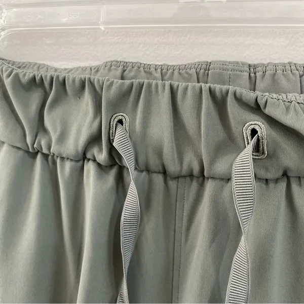 Lululemon On The Fly 7/8 Olive Green Tapered Ankle Athletic Pants W5BPNS Sz 2‎ - Image 4