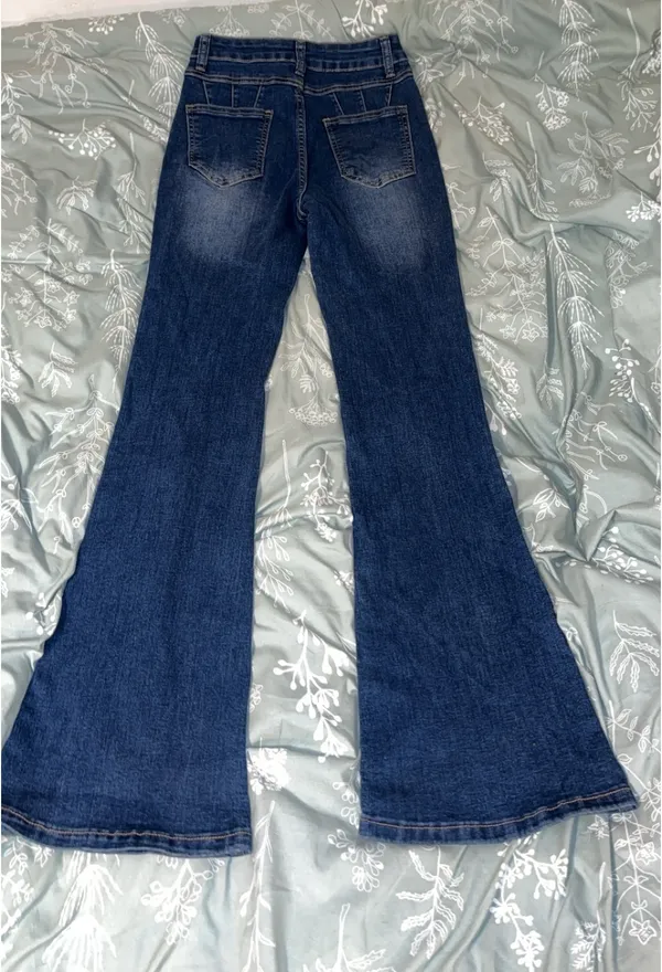 Dark blue boot cut shein jeans - Image 2