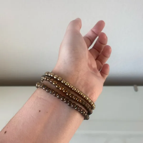 Set of 3 Gold Lettered Beaded Bracelets – Joy, Courage, Love - Image 2