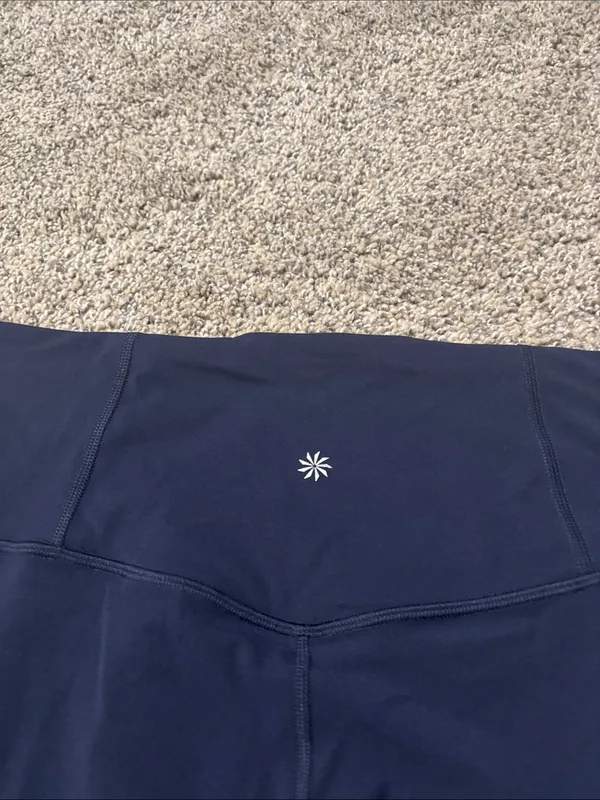 Athleta Ultra High Rise Elation Capri Leggings size large - Image 5