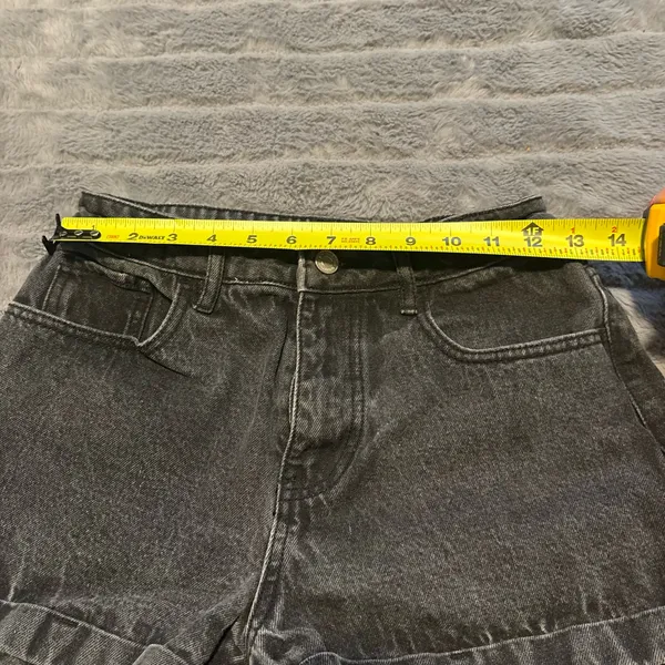 PacSun Black Denim Mom Short High Rise Size 25 - Image 6