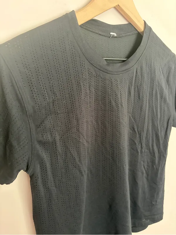 Lululemon Train to Be Mesh Short Sleeve Tee Black - Image 4