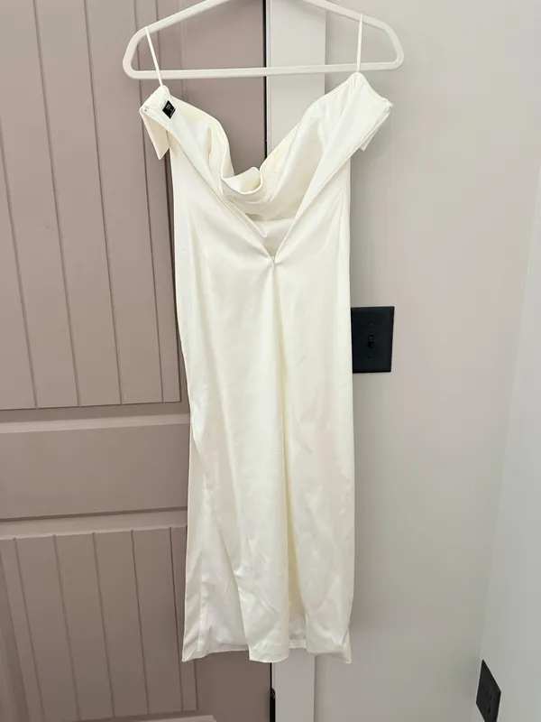 Aritzia TEN strapless satin dress  - Image 4