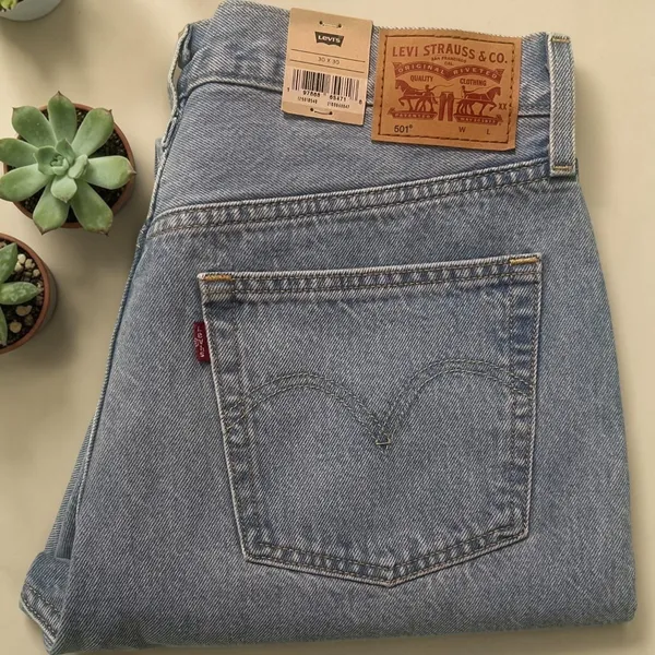 Levi's 501 Original‎ Women's Jeans Light Wash Floral Patch Straight Leg 30x30 - Image 5