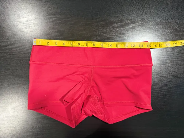 Women’s Red Fleo Original Shorts Size Large - Image 4