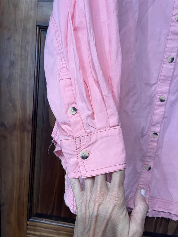 We The Free Happy Hour Shirt Oversized Pink Jean Shirt Jacket L - Image 4