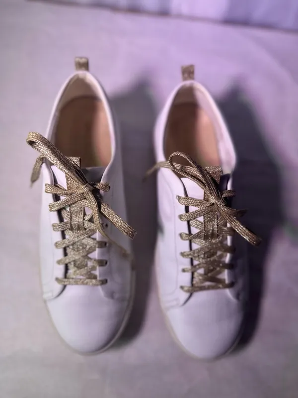 Vionic White Low-Top Sneakers with Gold Laces - Image 4
