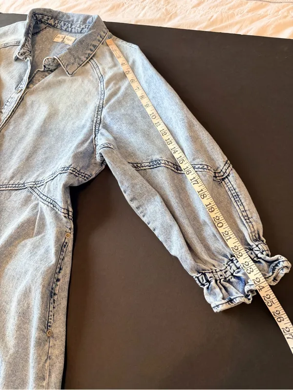 We the Free Hannah Denim mini dress buttondown, pockets, acid wash, Sz L - Image 8