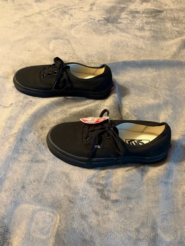 Unisex Vans Black Low-Top Canvas Sneakers Women’s Size 6 or Men’s Size 4.5 - Image 11