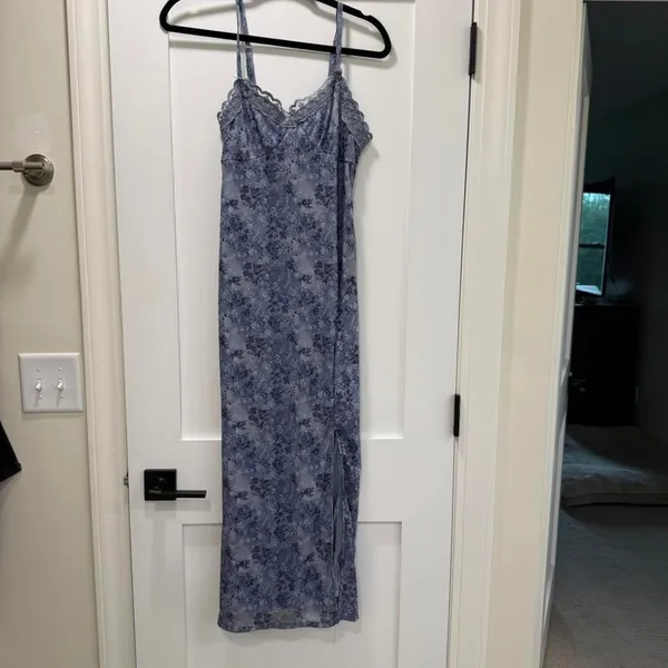 Walmart No Boundaries blue floral maxi slip dress in size S - Image 2