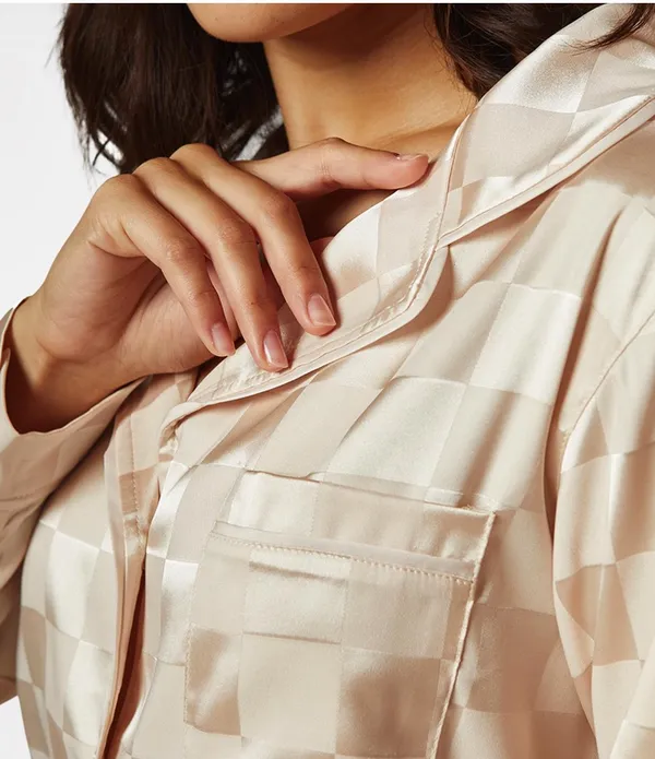 Plush pajamas Checkered Silk 3 Piece Set - Image 4