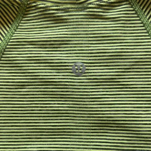 Lululemon Athletica Green Fitted Long Sleeve Hoodie - Image 2