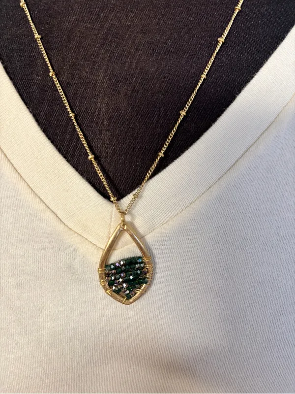 Elegant Gold Teardrop Necklace with Green Crystal Accents - Image 2