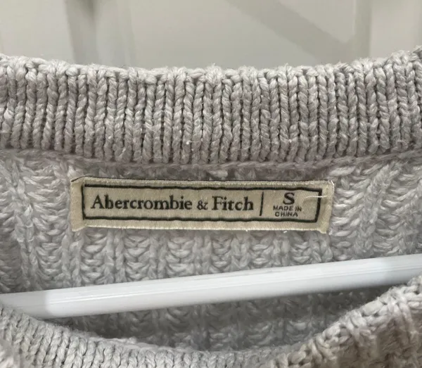 Abercrombie sweater - Image 2