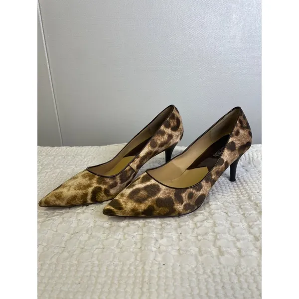 Michael Kors Leather Leopard Print Shoes/Pumps/Heel 3" Size 8 SKU 2313 - Image 2