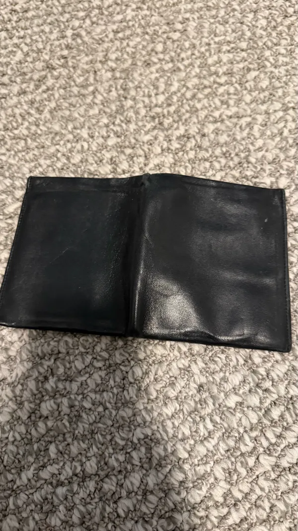 Classic Black Leather Wallet - Image 4