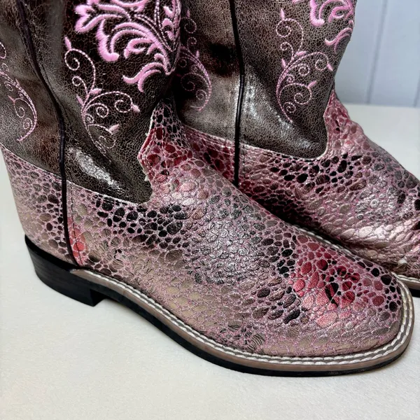 Shyanne Faux Leather Western‎ Boots - Square Toe size Size 5 - Image 12