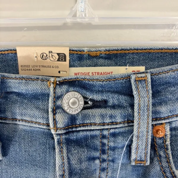 Levis Wedgie Straight High Rise Distressed Jeans Light Wash‎ 25x28 NEW Capsule - Image 13