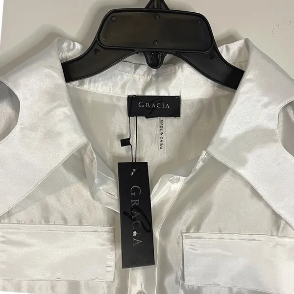 Gracia Satin Button Down Blouse Women Medium White Chic Puff Sleeve Collared Top - Image 3