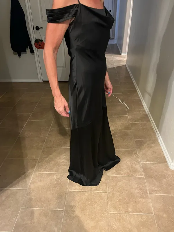 Lulus Never Worn, Long Black Formal Dress - Image 6