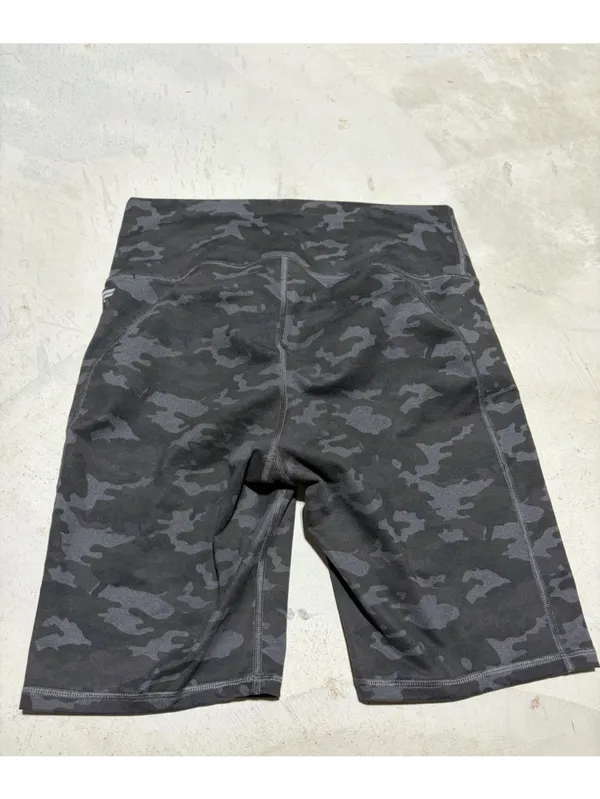 Fabletics Black Gray Camo Bike Shorts large - Image 3