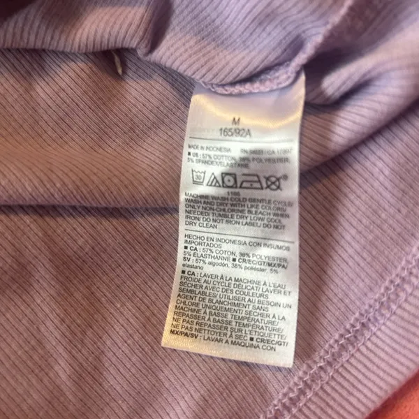 Old navy ribbed top - Image 4