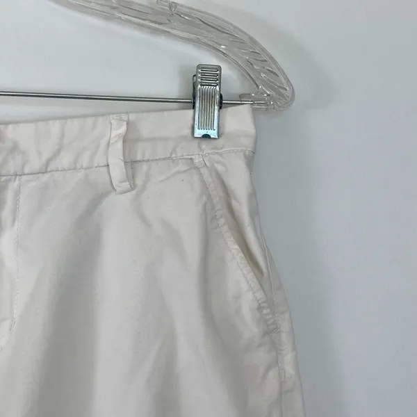 H&M LOGG White Cotton Casual Chino Cuffed Shorts Womens 6 - Image 4