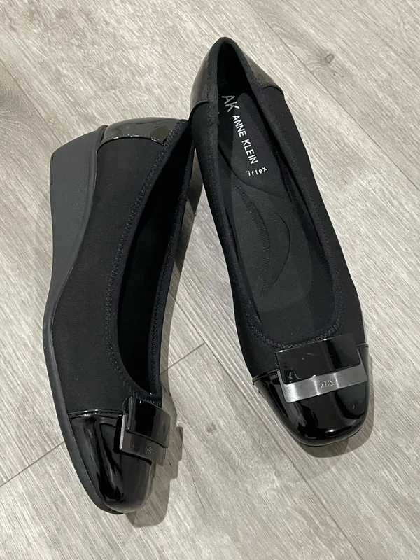 Anne Klein Black Flats - Image 2