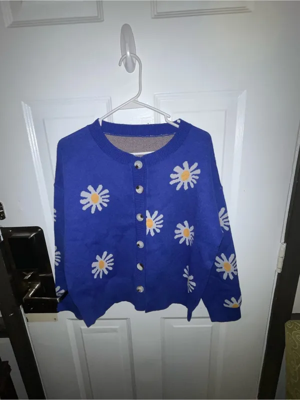 Source Unknown Blue Daisy Button-Front Women's Sweater Cardigan - Size Large - Image 4