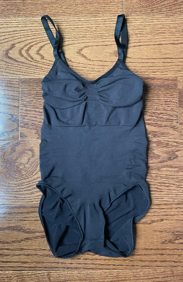 SKIMS Bodysuit - Image 2