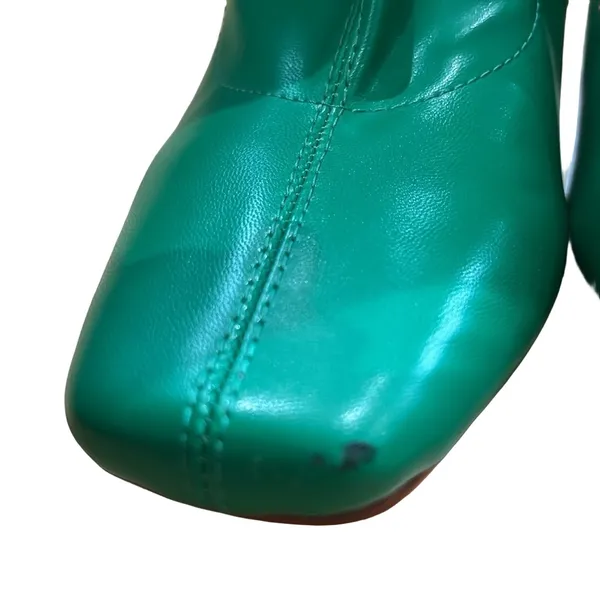 Azalea Wang Nova stiletto boots in green metallic - Image 10