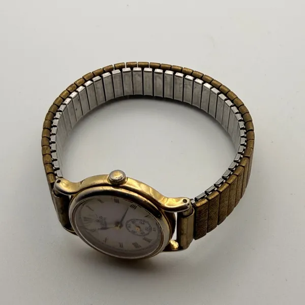 Vintage Lorus Quartz Gold Tone Ladies Watch Small Second Working New Battery - Image 3
