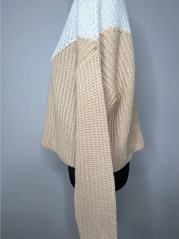 Sincerly Jules Cozy Three-Tone Chevron Crew Sweater - White, Black & Beige - Image 5