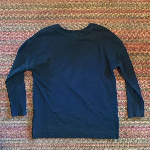 NIKE SILVER FOIL LOGO BLACK BASIC SWEATSHIRT - Image 6